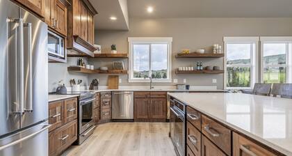 Foxridge (Sleeps 34) by Bear Lake Luxury Rentals