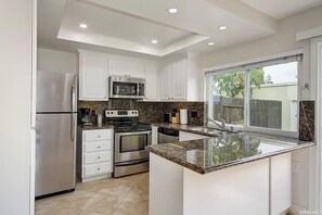 Fridge, microwave, oven, stovetop - Dana Point Vacation Rental Close To The Beach! (Dana Point)