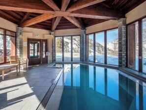 Piscine extérieure, piscine chauffée