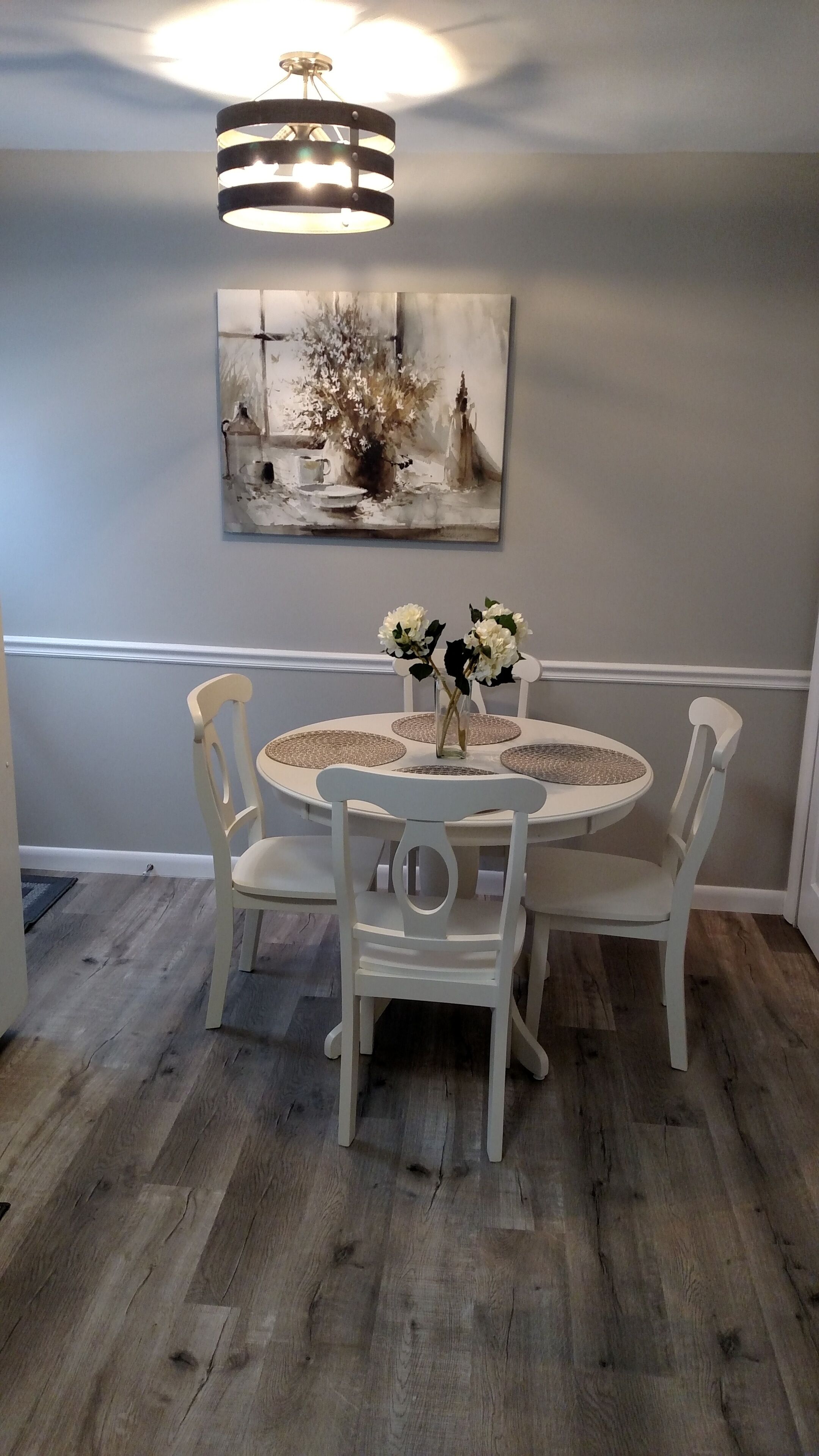 Tastefully Decorated 2 Story Townhouse provides a very comfortable stay