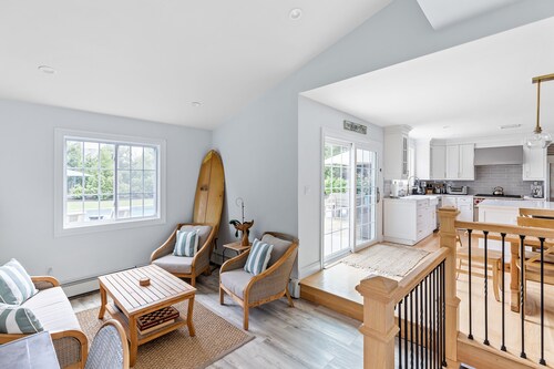 Beautiful Southampton Village home, new reno, Heated pool!