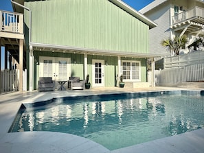 Outdoor pool, a heated pool
