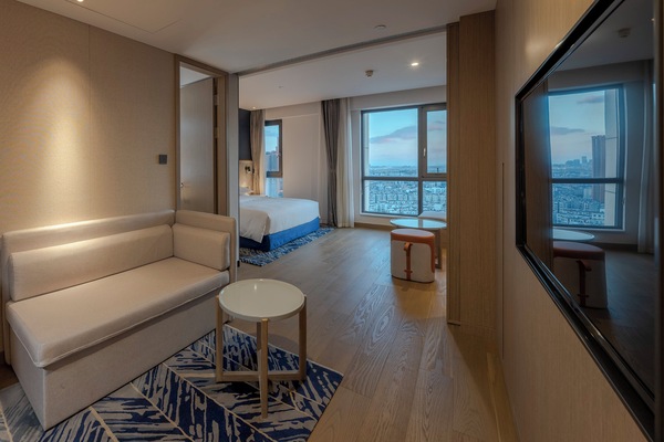 In-room safe, soundproofing