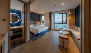 In-room safe, soundproofing - Holiday Inn Express Kunming West by IHG (Kunming)