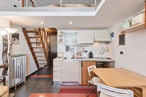 Fridge, microwave, oven, dishwasher