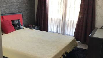 Luxury Apartment, 2 Bedrooms, Balcony, Sea View | 1 bedroom, individually decorated, individually furnished, desk