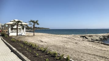 Luxury Apartment, 2 Bedrooms, Balcony, Sea View | Street view