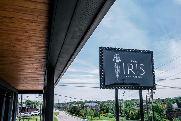 Exterior - The Iris Motel (Nashville)