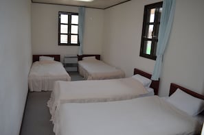 Quadruple Western Room
