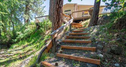 Cow Camp: A Quiet Cozy Cottage w Mountain Vistas & A River Runs Through It