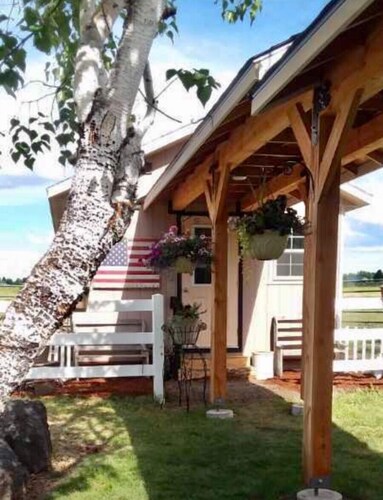 Cow Camp: A Quiet Cozy Cottage w Mountain Vistas &  A River Runs Through It