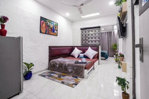 2 bedrooms, WiFi, bed sheets