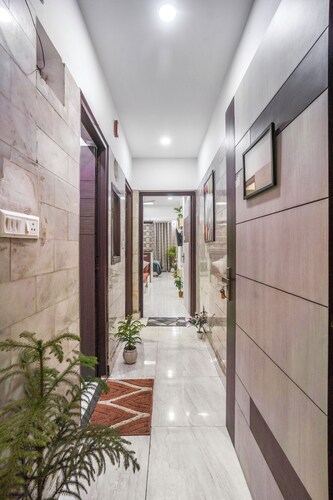 Homlee - Heritage 2 Bed Room near Pragati Maidan