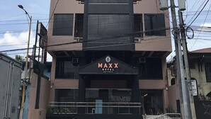 Front of property - Maxx Hotel Ortigas (Pasig)