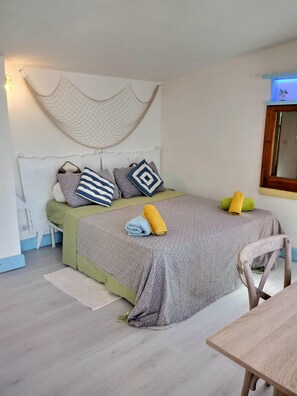 1 bedroom, desk, iron/ironing board, free WiFi