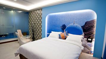 Gallery Double Room | Desk, blackout drapes, soundproofing, rollaway beds