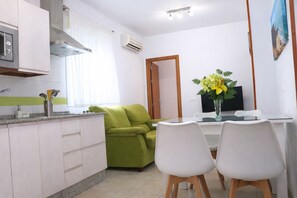 Interior - Central apartment for 4 with air-con (CONIL DE LA FRONTERA)