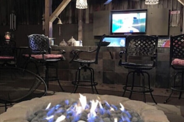 Outdoor fireplace and bar