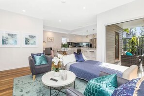 3 soverom, strykejern/-brett, wi-fi (inkludert) og sengetøy