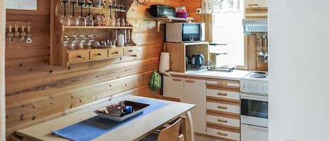 Réfrigérateur, micro-ondes, lave-vaisselle