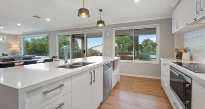 APOLLO GRAND - SPEKTAKULĂRE LEINEN, KOSTENLOSES WI-FI * NEW LISTING 2019 *