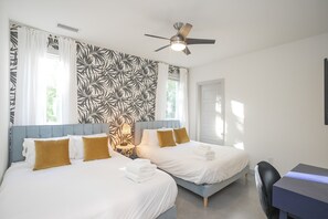 3 slaapkamers, een bureau, een strijkplank/strijkijzer, gratis wifi