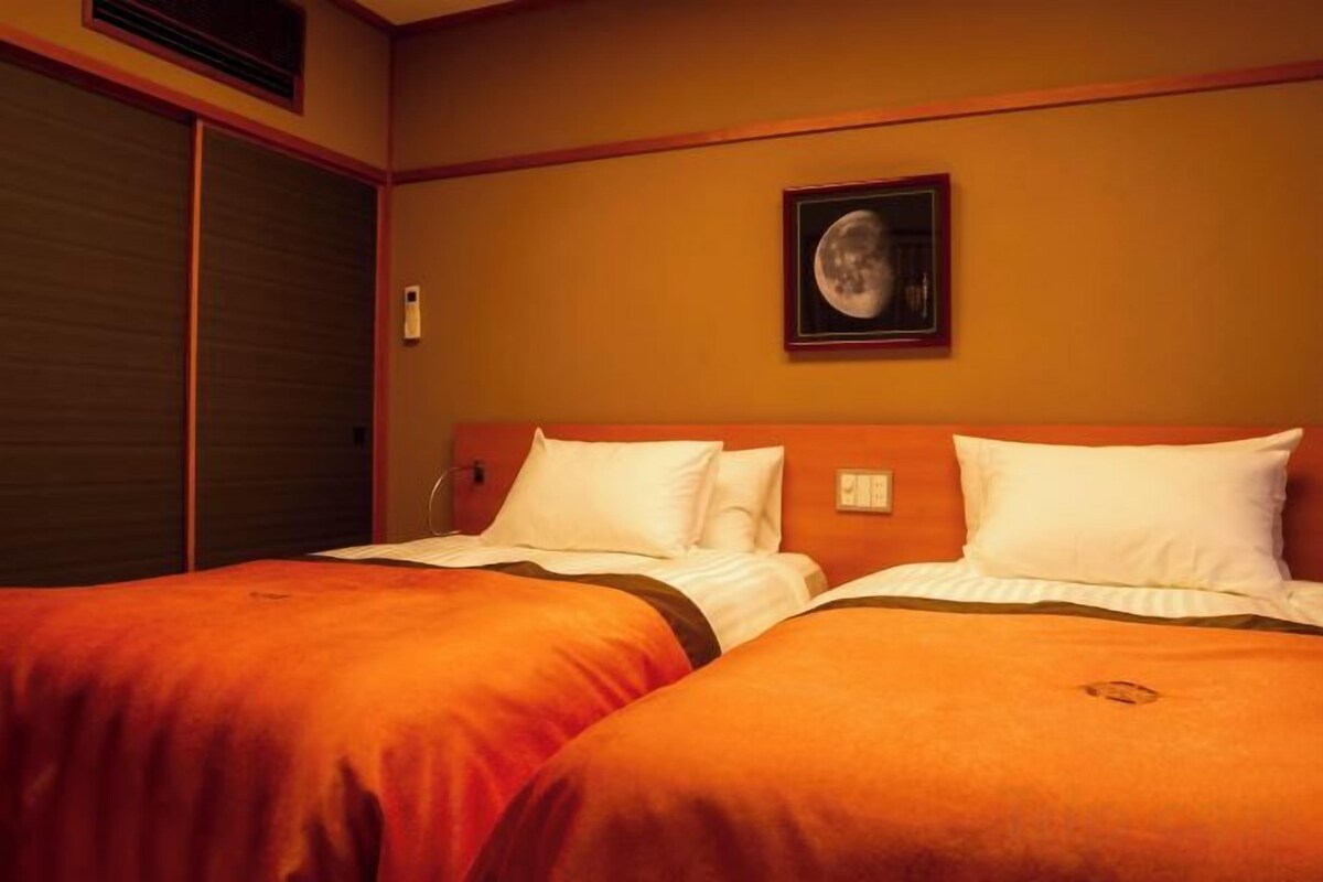 In-room safe, desk, iron/ironing board (on request), WiFi (free)
