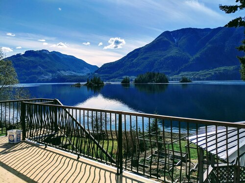 Frigon Suite - Waterfront