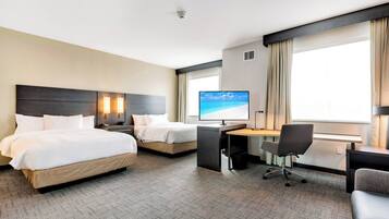 开间, 2 张大床, 城市景观 | 高档床上用品、羽绒被、记忆海绵床垫、办公桌