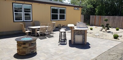 Spacious 3 bedroom close to salmon fishing and more!