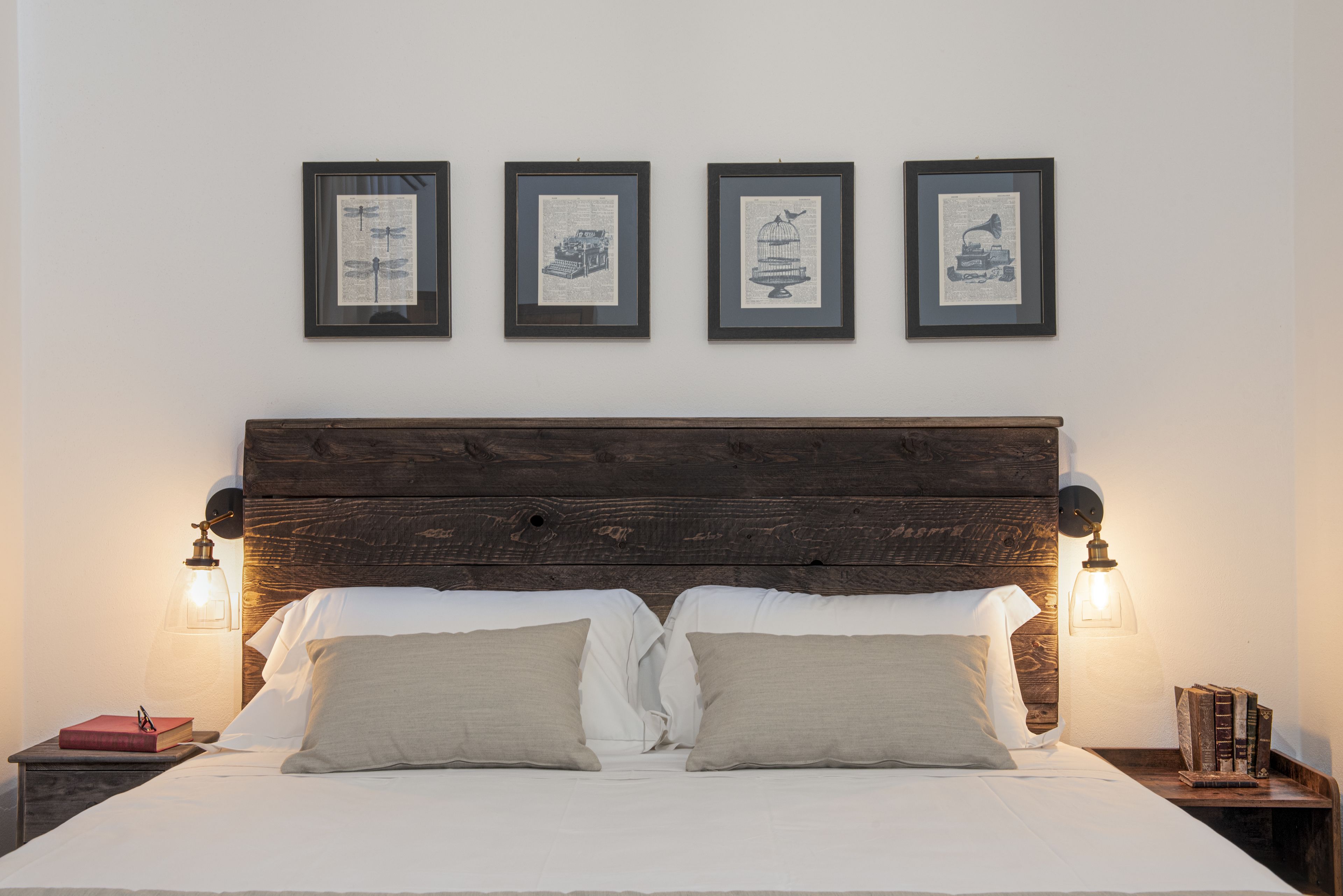 1 bedroom, hypo-allergenic bedding, minibar, in-room safe