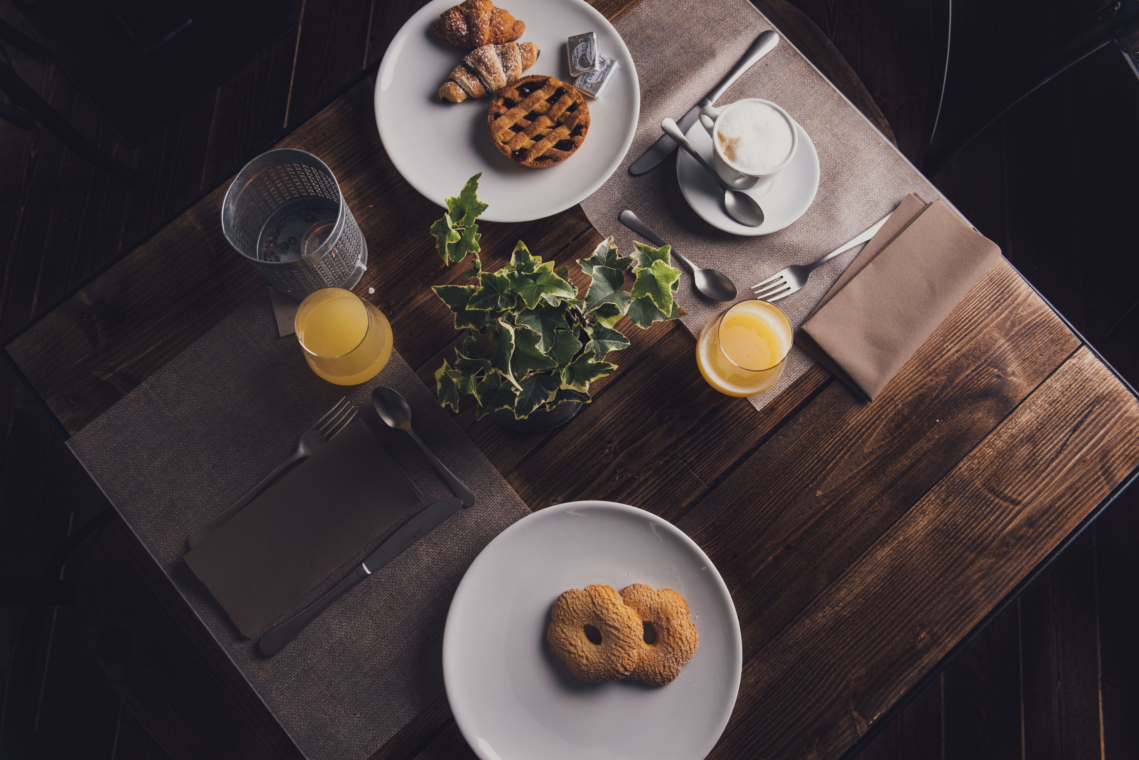Tägliches inbegriffenes Frühstücksbuffet