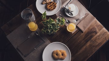 Petit déjeuner buffet compris tous les jours