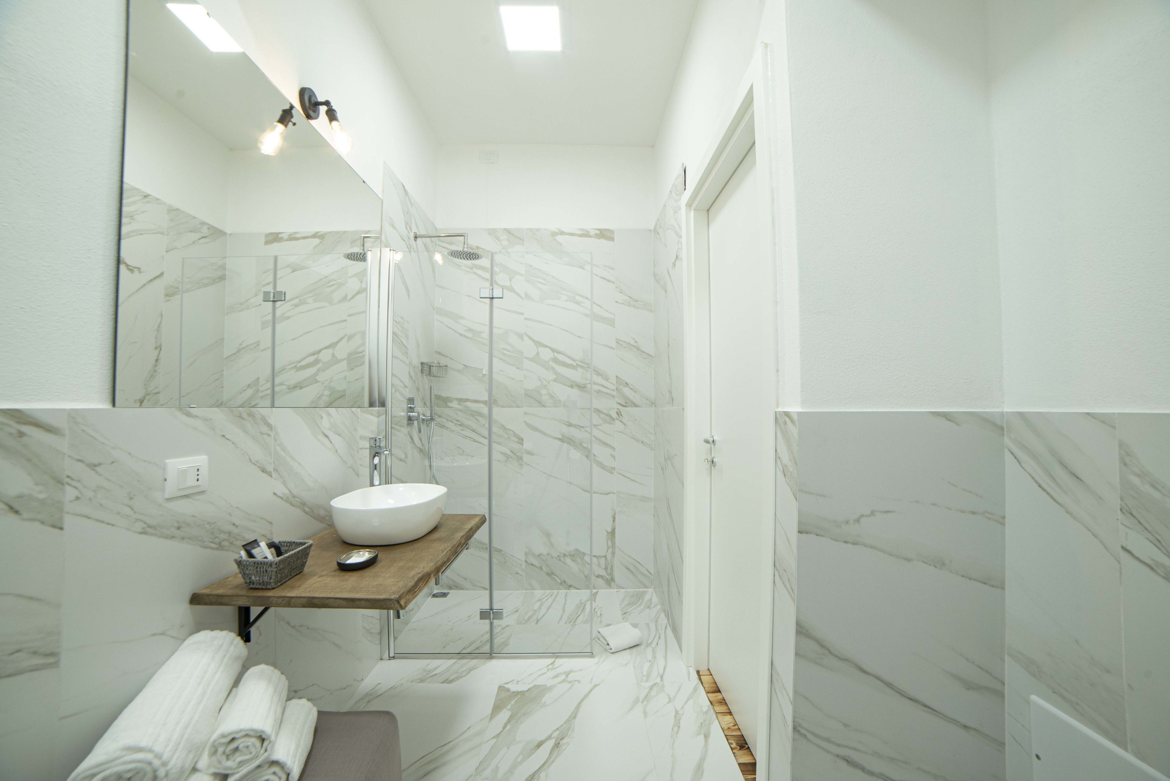 superior double or twin room | bathroom | shower, free toiletries, hair dryer, bidet