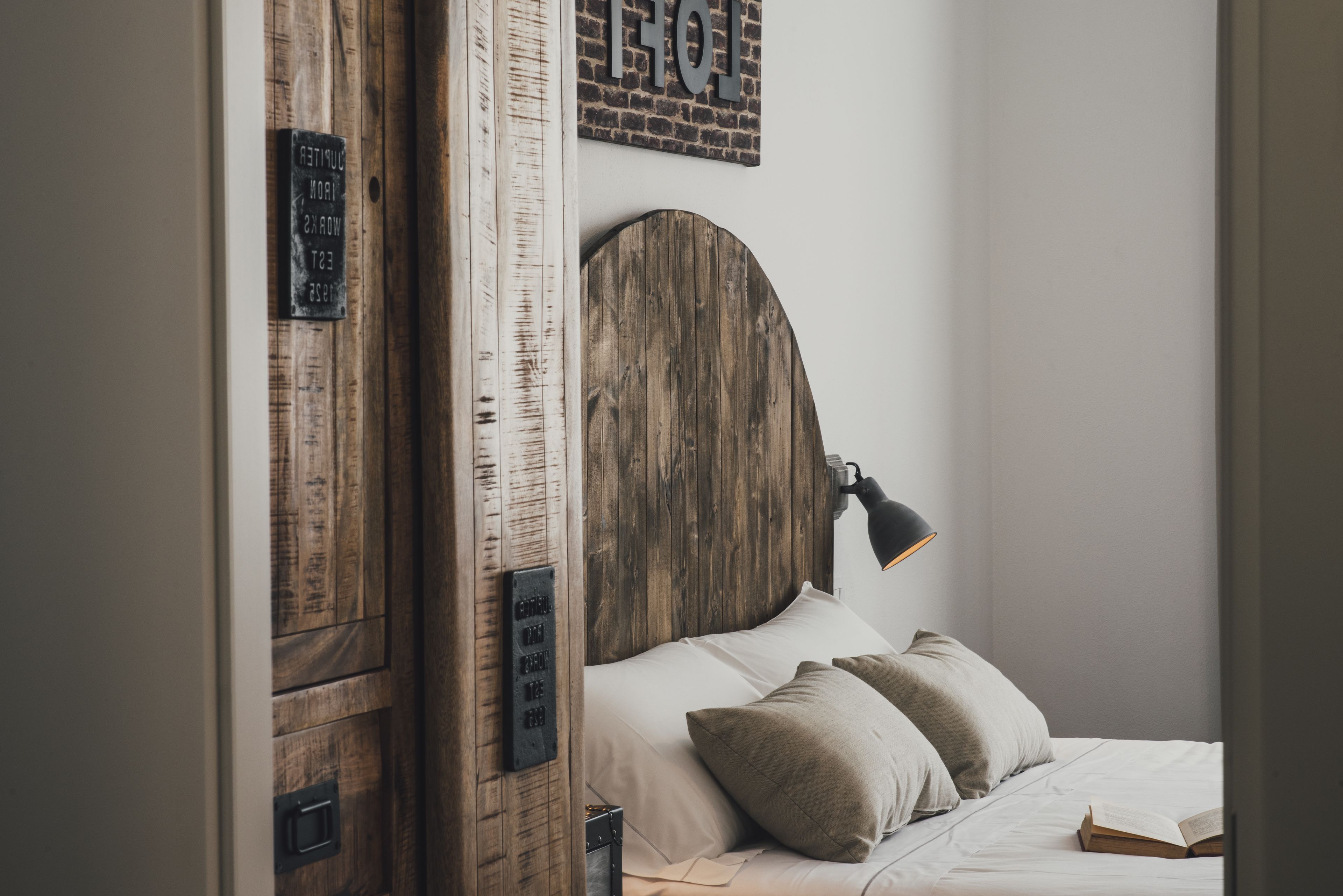 Allergikerbettwaren, Minibar, Zimmersafe, Schreibtisch