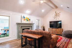 Smart TV, table football