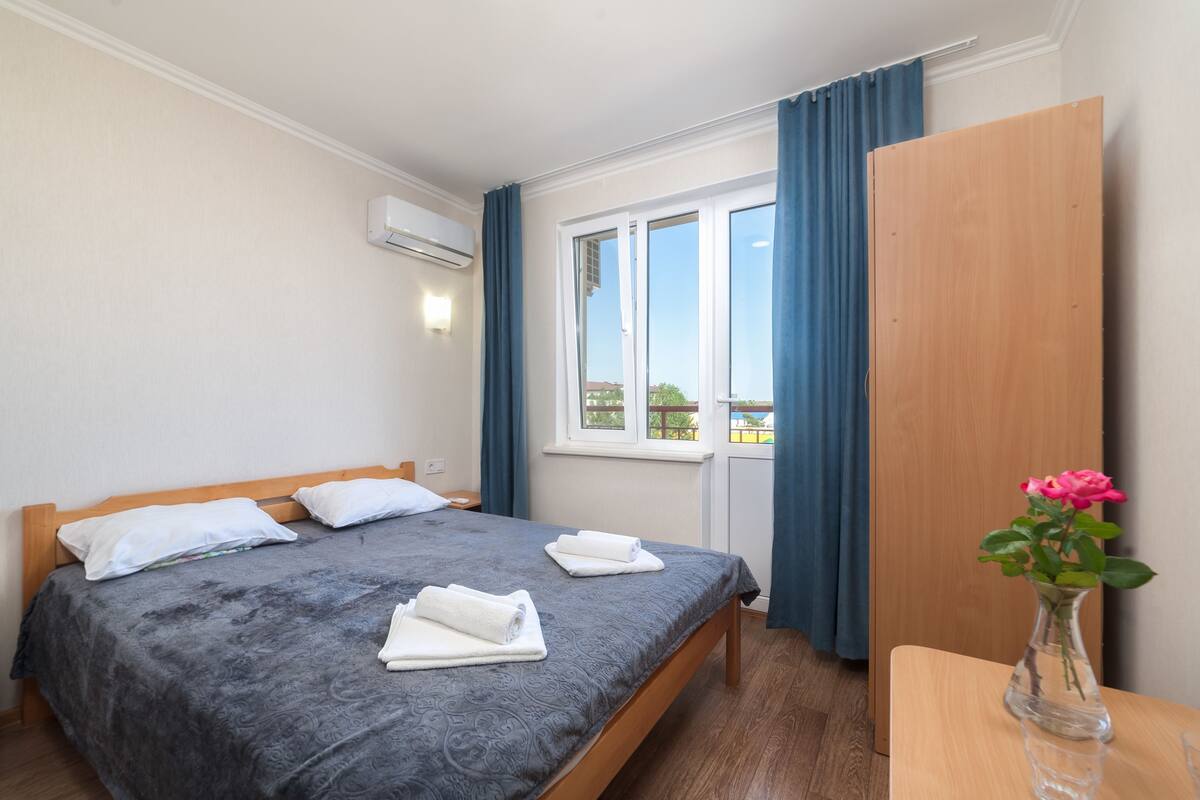 In-room safe, iron/ironing board, free WiFi, bed sheets