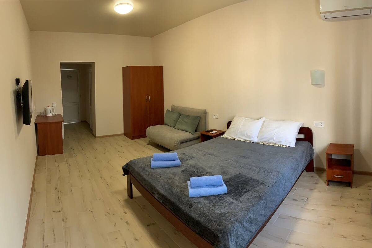In-room safe, iron/ironing board, free WiFi, bed sheets
