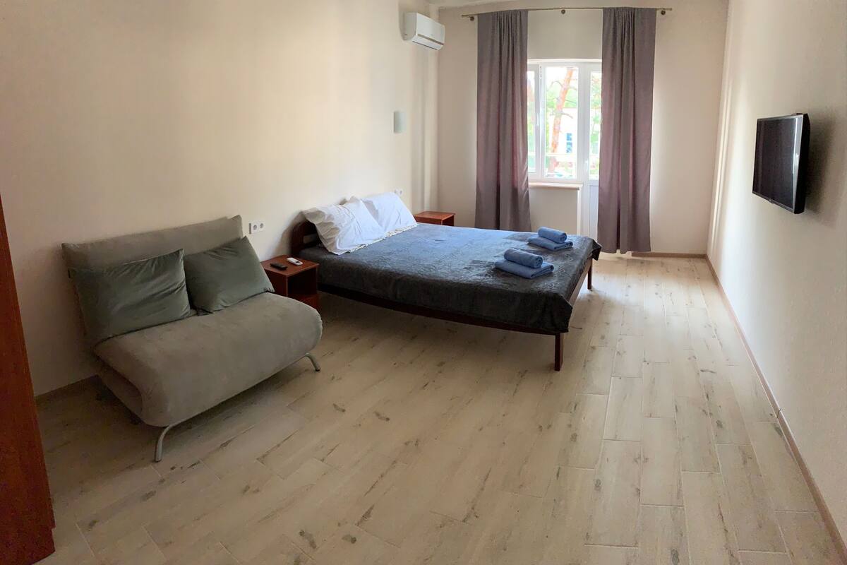 In-room safe, iron/ironing board, free WiFi, bed sheets