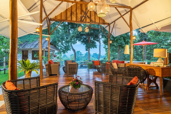 Lobby sitting area - Luxury Farm House (Pai)
