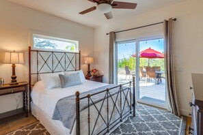 2 bedrooms, desk, travel crib, free WiFi - Sparkling Hot Tub!-Amazing Mt and Lake Views-Serenity-Abundant Wildlife (Ramona)