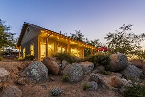 Exterior - Sparkling Hot Tub!-Amazing Mt and Lake Views-Serenity-Abundant Wildlife (Ramona)