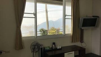 Standard Double or Twin Room | Room amenity