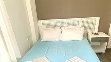 Free WiFi, bed sheets