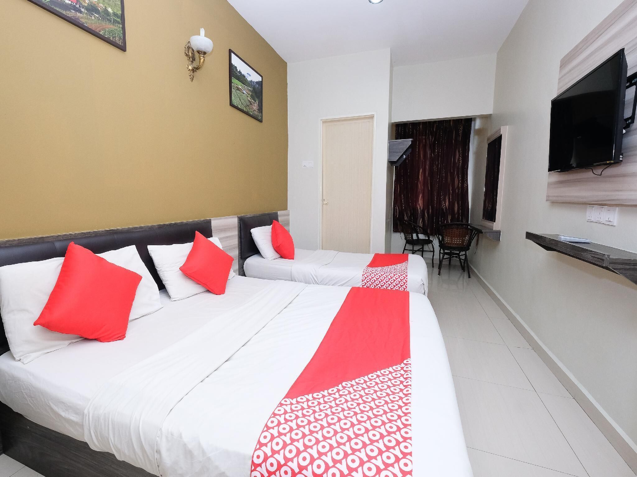 Desk, free WiFi, bed sheets