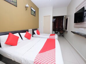 Suíte superior | Escrivaninha, Wi-Fi de cortesia, roupa de cama