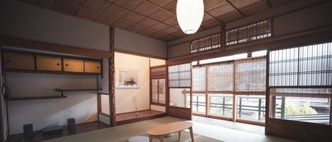 4 bedrooms, individually decorated, individually furnished, desk