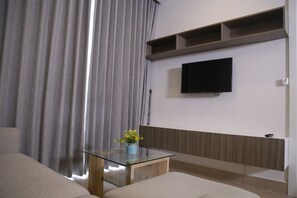 Televisión LCD 32 pulgadas con canales de televisión vía satélite