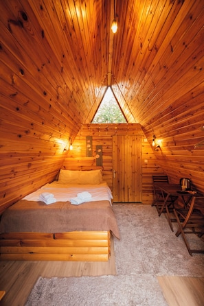 Classic Cabin | 1 bedroom, minibar, individually decorated, individually furnished