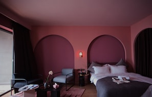 Panoramic-Apartment, Meerblick | Individuell dekoriert, individuell eingerichtet, Verdunkelungsvorhänge